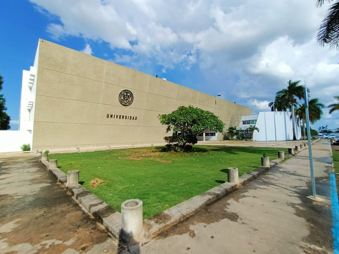 UniversidadModelo